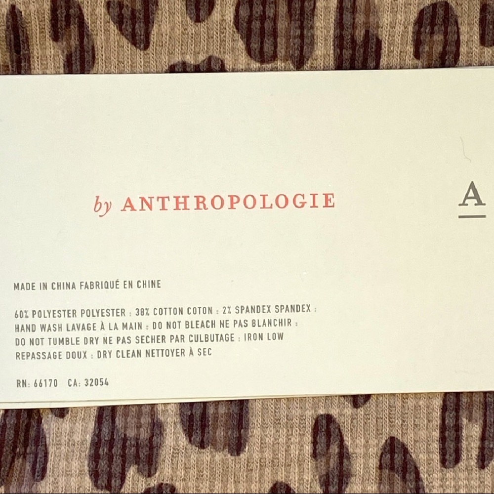 Anthropologie ✨HP✨🆕 | 🎄Neutral Motif Leopard Waffle Leggings. - Picture 3 of 6